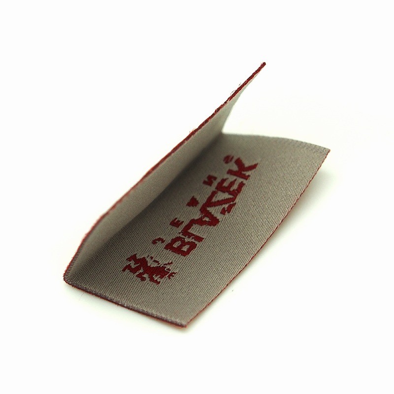 怎么控制织唛布标的品质？